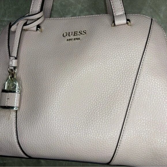 GUESS Light Pink Shoulder Bag Zip Inner Pockets Faux Pebbled Leather Texure 1981 - Picture 3 of 16